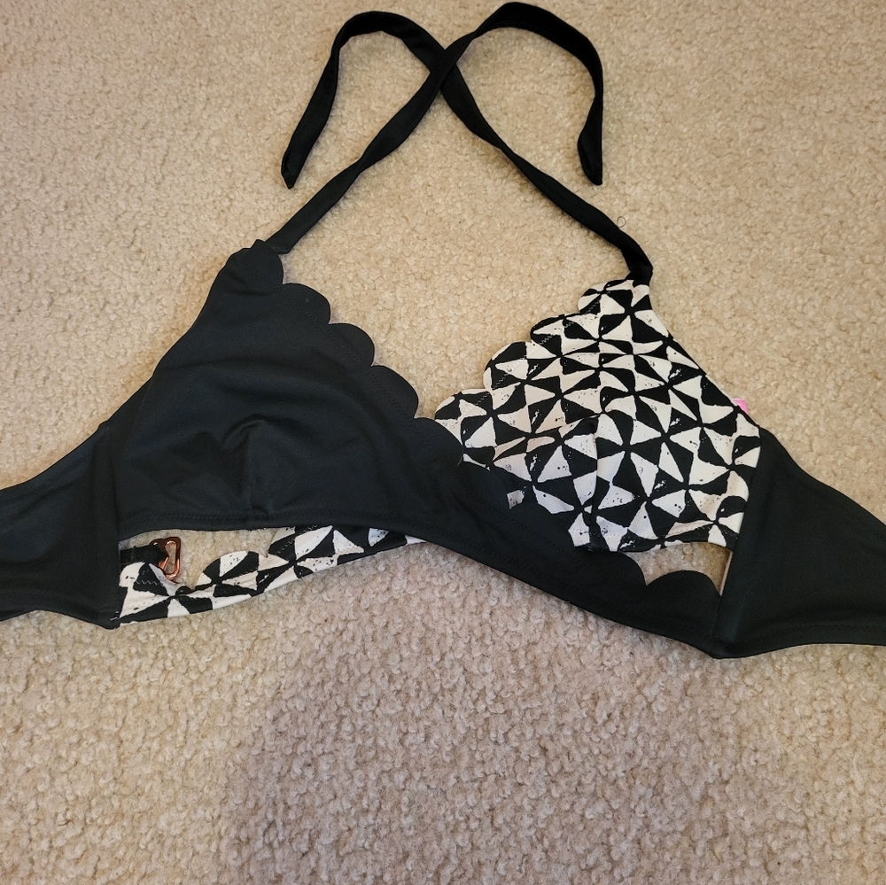 Vanilla/Beach Swimwear Top - Picture 2 of 5